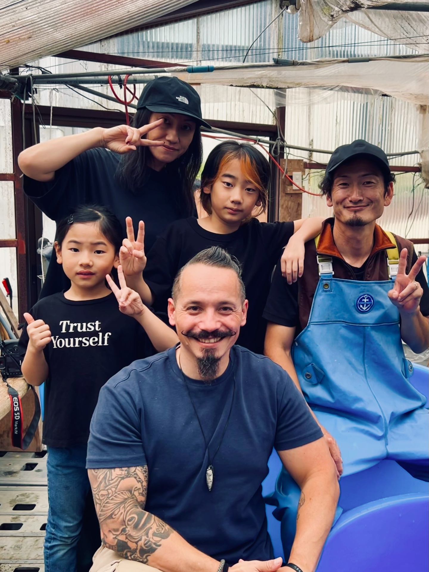 KoiQuestion with the family of a Nishikigoi breeder in Niigata